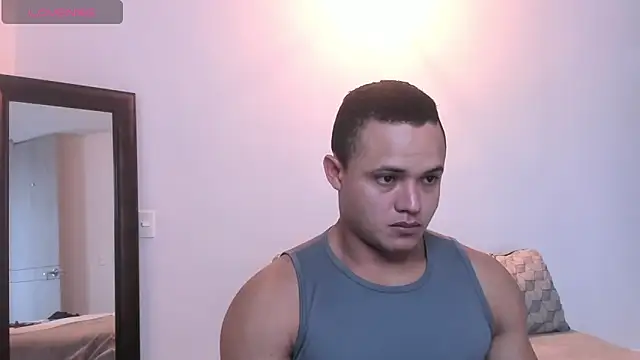 Snapshot of KingLevi01 chatting on September 16, 2025, 2:18 pm KingLevi01 online show from September 16, 2025, 2:18 pm