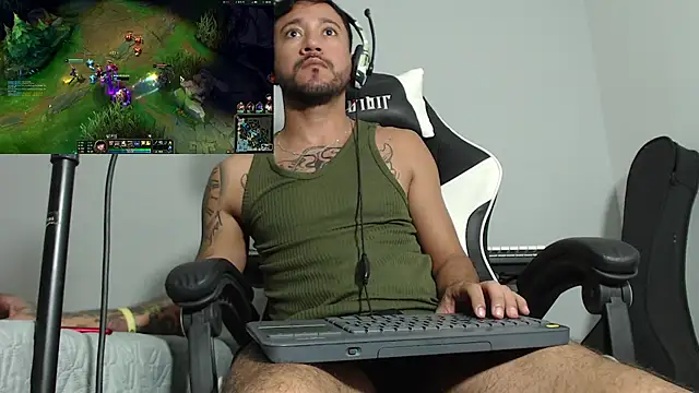 Snapshot of dereck_karter chatting on December 5, 2024, 5:32 am dereck karter online show from December 5, 2024, 5:32 am