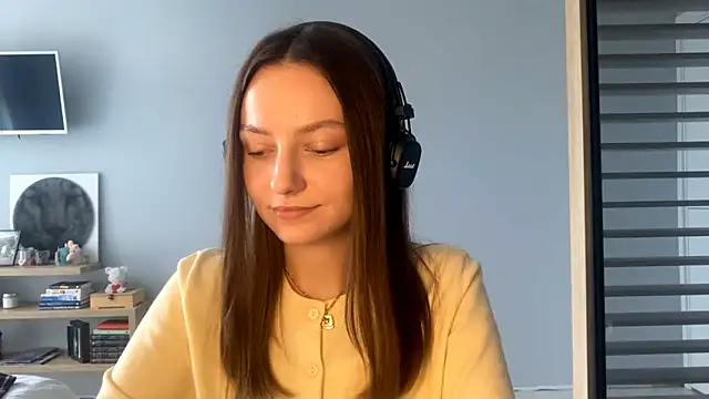 Snapshot of SoulHiperAgne_ chatting on October 16, 2025, 11:51 am SoulHiperAgne  online show from October 16, 2025, 11:51 am