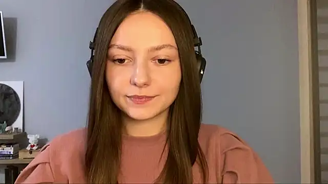 Snapshot of SoulHiperAgne_ chatting on October 19, 2025, 1:03 pm SoulHiperAgne  online show from October 19, 2025, 1:03 pm