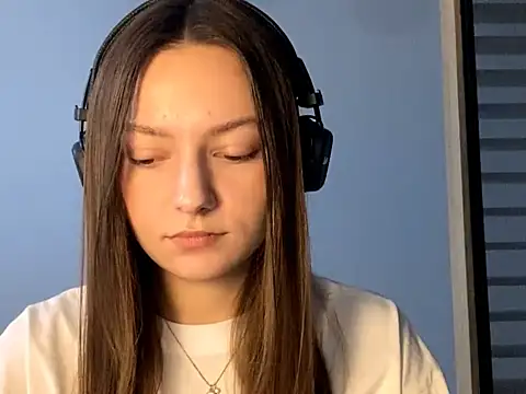 Snapshot of SoulHiperAgne_ chatting on October 5, 2025, 7:21 am SoulHiperAgne  online show from October 5, 2025, 7:21 am