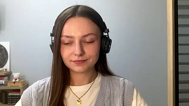 Snapshot of SoulHiperAgne_ chatting on October 21, 2025, 3:11 pm SoulHiperAgne  online show from October 21, 2025, 3:11 pm