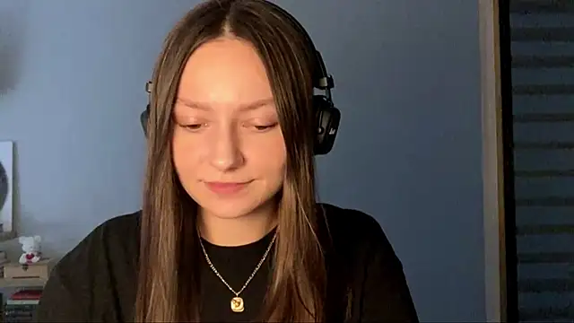 Snapshot of SoulHiperAgne_ chatting on October 17, 2025, 1:02 pm SoulHiperAgne  online show from October 17, 2025, 1:02 pm