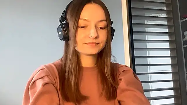 Snapshot of SoulHiperAgne_ chatting on September 19, 2025, 6:28 am SoulHiperAgne  online show from September 19, 2025, 6:28 am