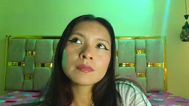 Snapshot of mia_wetts chatting on October 24, 2025, 7:35 pm mia wetts online show from October 24, 2025, 7:35 pm