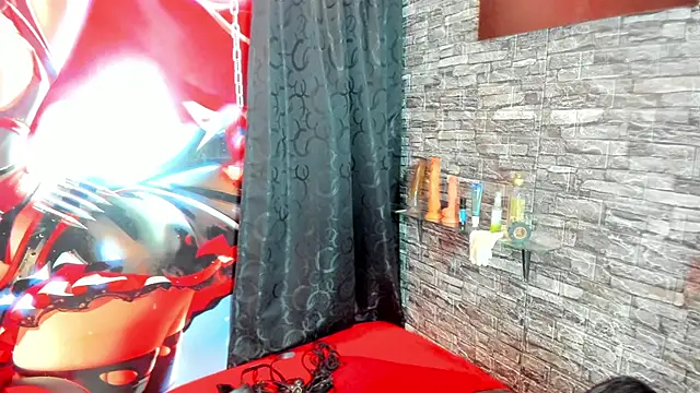 Snapshot of NaomyAngel chatting on October 11, 2025, 11:33 am NaomyAngel online show from October 11, 2025, 11:33 am