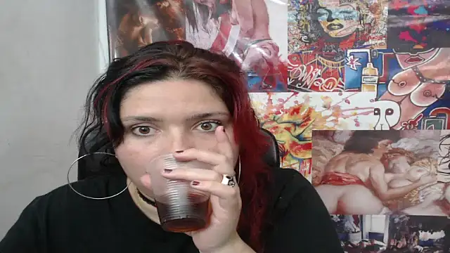 Snapshot of Curvy-Queen chatting on October 22, 2025, 7:35 pm Curvy-Queen online show from October 22, 2025, 7:35 pm