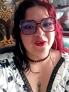 Snapshot of Curvy-Queen chatting on October 10, 2025, 9:04 pm Curvy-Queen online show from October 10, 2025, 9:04 pm