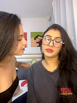 Snapshot of Sweet_and_Rous0 chatting on September 26, 2025, 2:51 am Sweet and Rous0 online show from September 26, 2025, 2:51 am