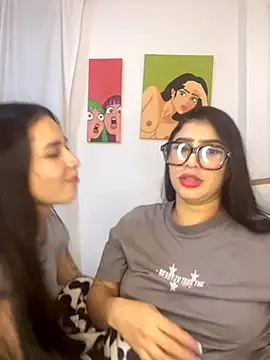 Snapshot of Sweet_and_Rous0 chatting on October 15, 2025, 4:44 am Sweet and Rous0 online show from October 15, 2025, 4:44 am