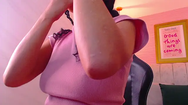 bella vibess s online show from November 8, 2025, 8:34 pm