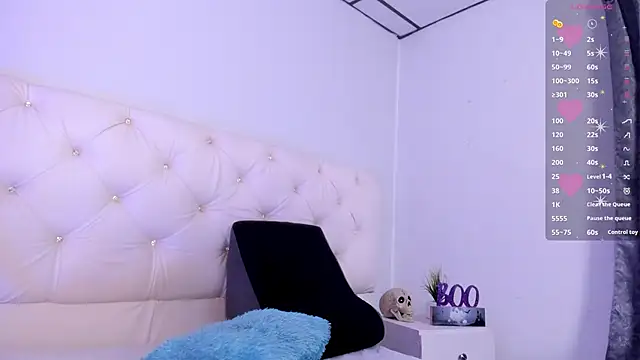 Snapshot of Ambeer_fox_ chatting on October 26, 2025, 7:47 pm Ambeer fox  online show from October 26, 2025, 7:47 pm