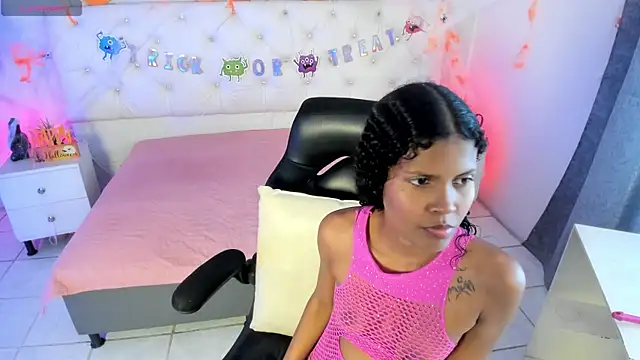 Snapshot of Ambeer_fox_ chatting on October 31, 2025, 6:26 pm Ambeer fox  online show from October 31, 2025, 6:26 pm