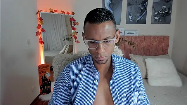 Snapshot of KingEdward_ chatting on October 20, 2025, 10:16 am KingEdward online show from October 20, 2025, 10:16 am