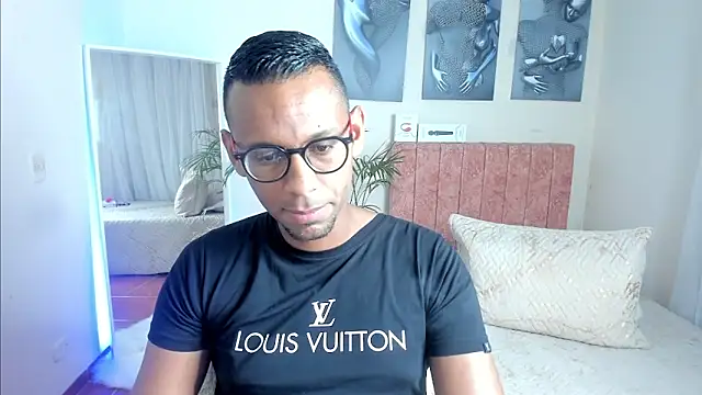 Snapshot of KingEdward_ chatting on September 21, 2025, 10:31 am KingEdward online show from September 21, 2025, 10:31 am