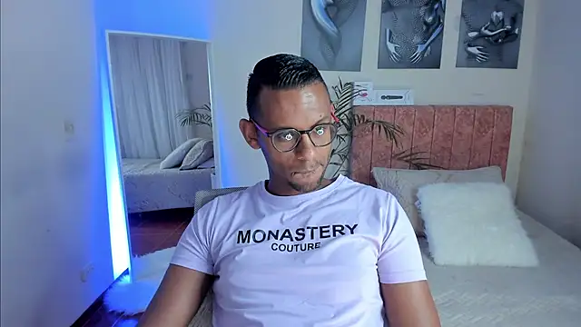 Snapshot of KingEdward_ chatting on October 10, 2025, 10:27 am KingEdward online show from October 10, 2025, 10:27 am