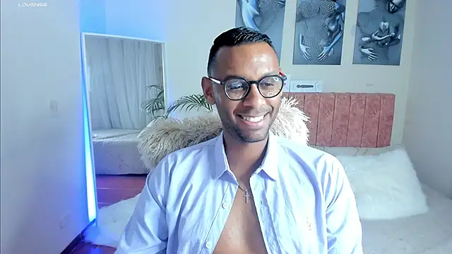 Snapshot of KingEdward_ chatting on September 19, 2025, 1:42 am KingEdward online show from September 19, 2025, 1:42 am