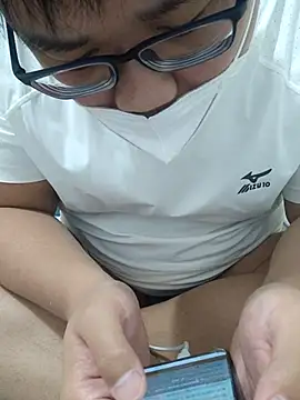 Snapshot of _KaiXin_ chatting on September 28, 2025, 1:51 pm  KaiXin  online show from September 28, 2025, 1:51 pm