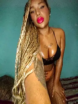 Queen Amara online show from November 2, 2025, 2:38 am