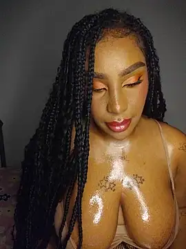 Queen Amara online show from May 22, 2026, 4:10 am