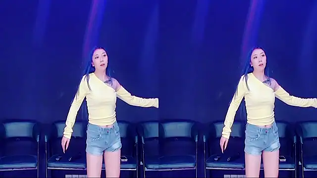 Snapshot of queen-001 chatting on September 20, 2025, 10:37 pm queen-001 online show from September 20, 2025, 10:37 pm