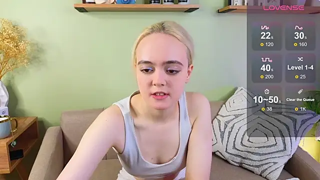 Alice Sole online show from September 17, 2025, 8:05 am