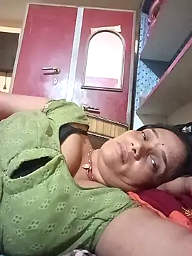 Hot-kal93 online show from September 28, 2025, 8:16 pm