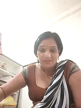 Hot-kal93 online show from September 20, 2025, 7:35 am