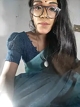 Winterbunny95 online show from October 21, 2025, 8:30 pm