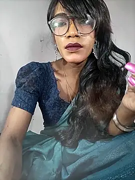 Winterbunny95 online show from October 17, 2025, 7:59 pm