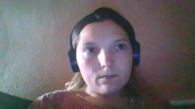 20EveSky20 online show from September 16, 2025, 5:03 pm