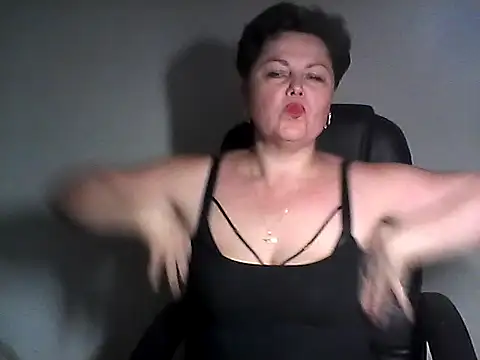 Snapshot of EllaLove2277 chatting on October 16, 2025, 6:27 pm EllaLove2277 online show from October 16, 2025, 6:27 pm