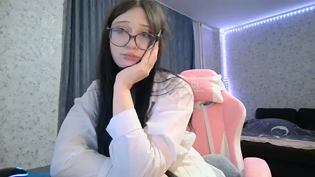 KeicyKlark online show from September 11, 2025, 7:14 pm