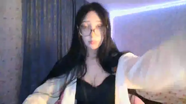 Snapshot of KeicyKlark chatting on October 26, 2025, 6:19 pm KeicyKlark online show from October 26, 2025, 6:19 pm