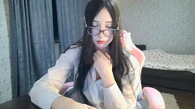 Snapshot of KeicyKlark chatting on November 2, 2025, 6:13 pm KeicyKlark online show from November 2, 2025, 6:13 pm