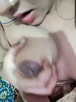 Hanny Beby143 online show from May 22, 2026, 7:45 pm