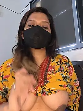 SpicykhalifaX online show from May 18, 2026, 5:45 am