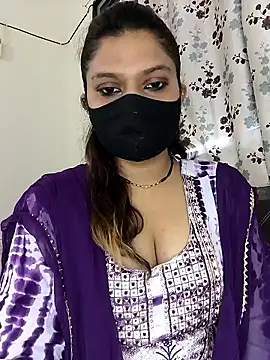 SpicykhalifaX online show from May 4, 2026, 6:38 am