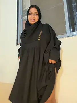 SpicykhalifaX online show from June 3, 2026, 5:39 pm