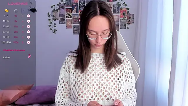  Alissaa online show from October 6, 2025, 1:23 pm