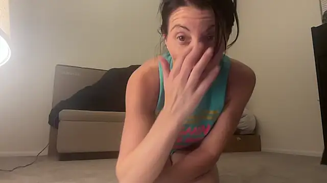 NurseStephania online show from October 23, 2025, 2:21 am