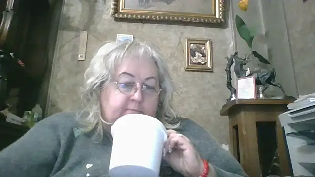 Lala-Love56 online show from November 18, 2025, 6:44 pm