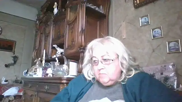 Snapshot of Lala-Love56 chatting on October 5, 2025, 11:45 am Lala-Love56 online show from October 5, 2025, 11:45 am