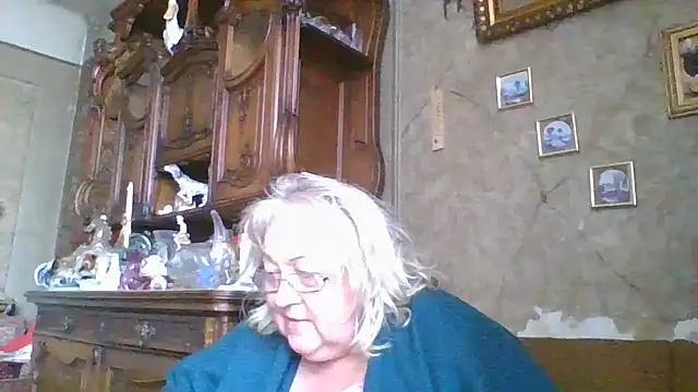 Snapshot of Lala-Love56 chatting on September 18, 2025, 9:45 am Lala-Love56 online show from September 18, 2025, 9:45 am