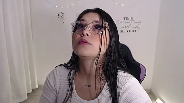 Snapshot of amberbakee chatting on June 11, 2026, 1:41 pm amberbakee online show from June 11, 2026, 1:41 pm