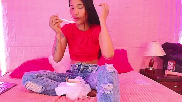 Baby kinky-- online show from September 28, 2025, 2:02 pm