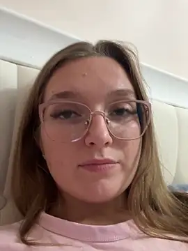 Snapshot of Bellatrisssaa chatting on October 2, 2025, 6:11 pm Bellatrisssaa online show from October 2, 2025, 6:11 pm