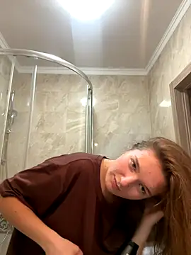 Bellatrisssaa online show from November 19, 2025, 10:37 am