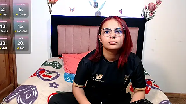 Valeryxs online show from November 24, 2025, 8:42 pm