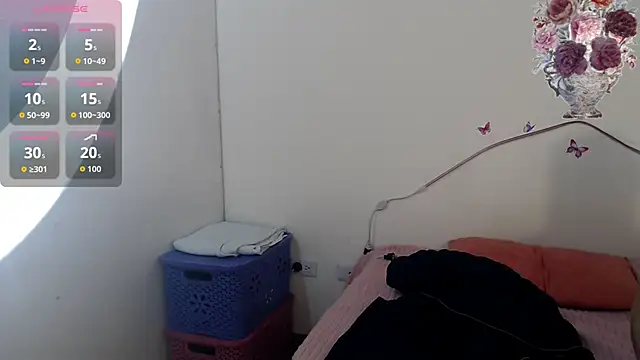 Snapshot of Valeryxs chatting on September 24, 2025, 4:02 pm Valeryxs online show from September 24, 2025, 4:02 pm